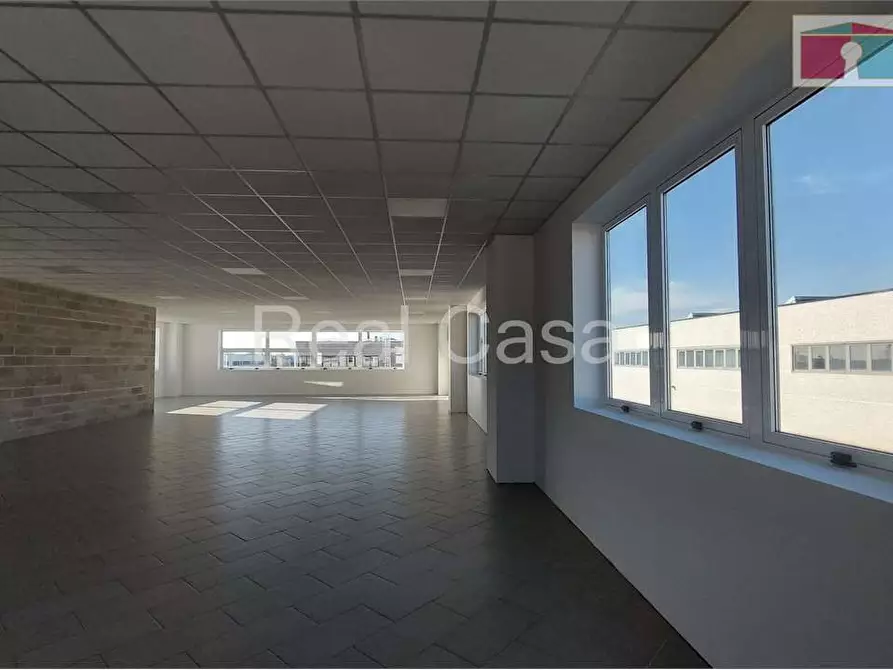 Immagine 3 di Laboratorio in affitto  in Via Martin Luther King  a Modena