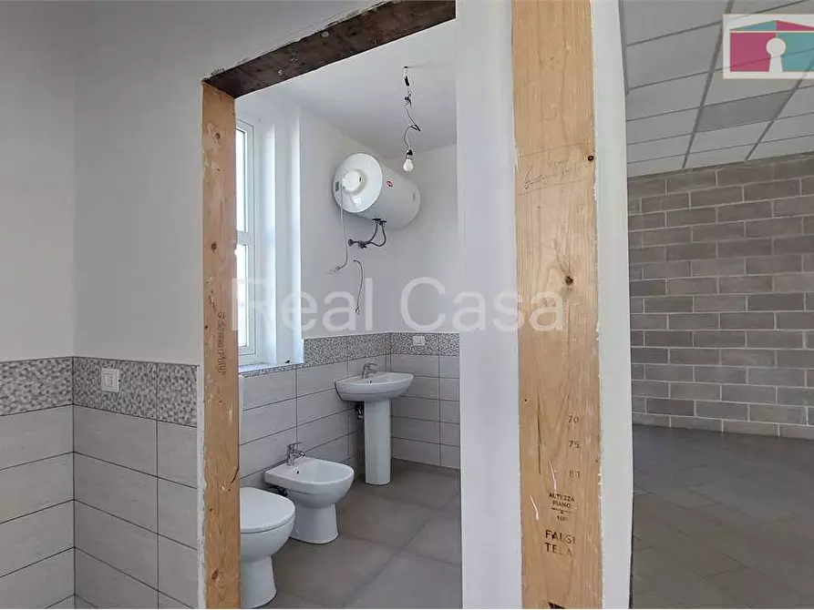 Immagine 12 di Laboratorio in affitto  in Via Martin Luther King  a Modena