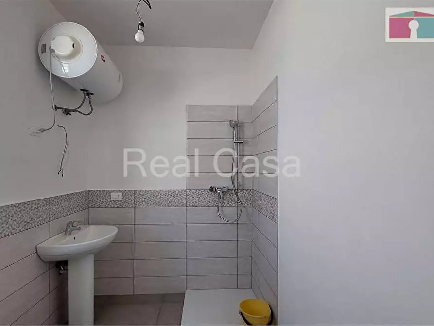 Immagine 13 di Laboratorio in affitto  in Via Martin Luther King  a Modena