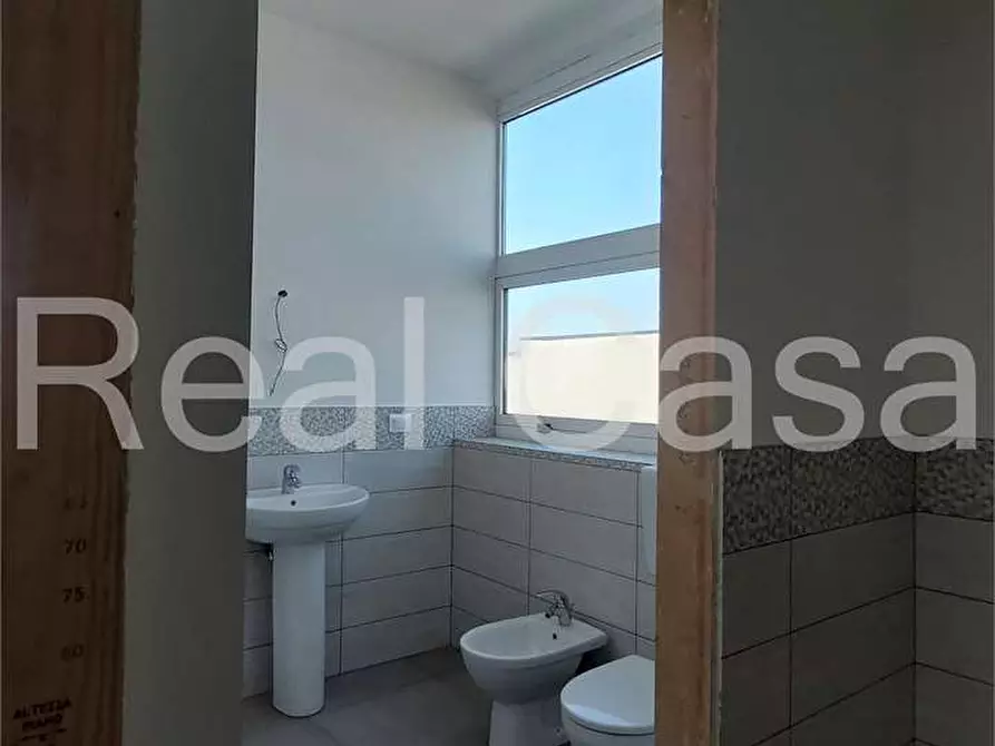 Immagine 14 di Laboratorio in affitto  in Via Martin Luther King  a Modena