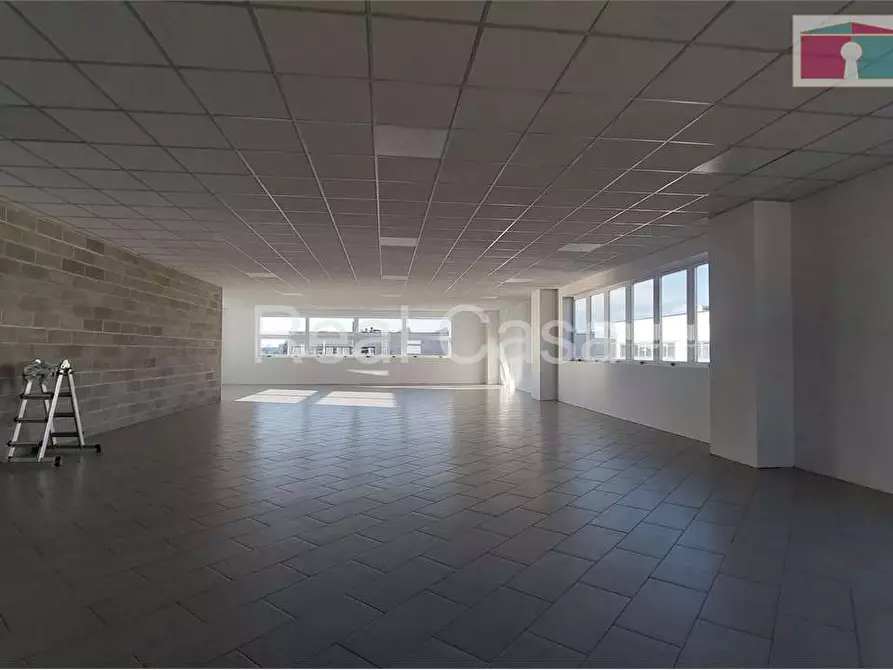 Immagine 17 di Laboratorio in affitto  in Via Martin Luther King  a Modena