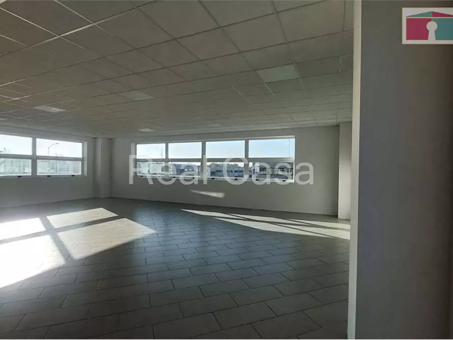 Immagine 22 di Laboratorio in affitto  in Via Martin Luther King  a Modena