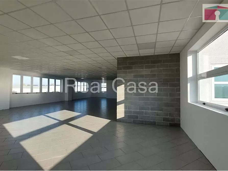 Immagine 25 di Laboratorio in affitto  in Via Martin Luther King  a Modena