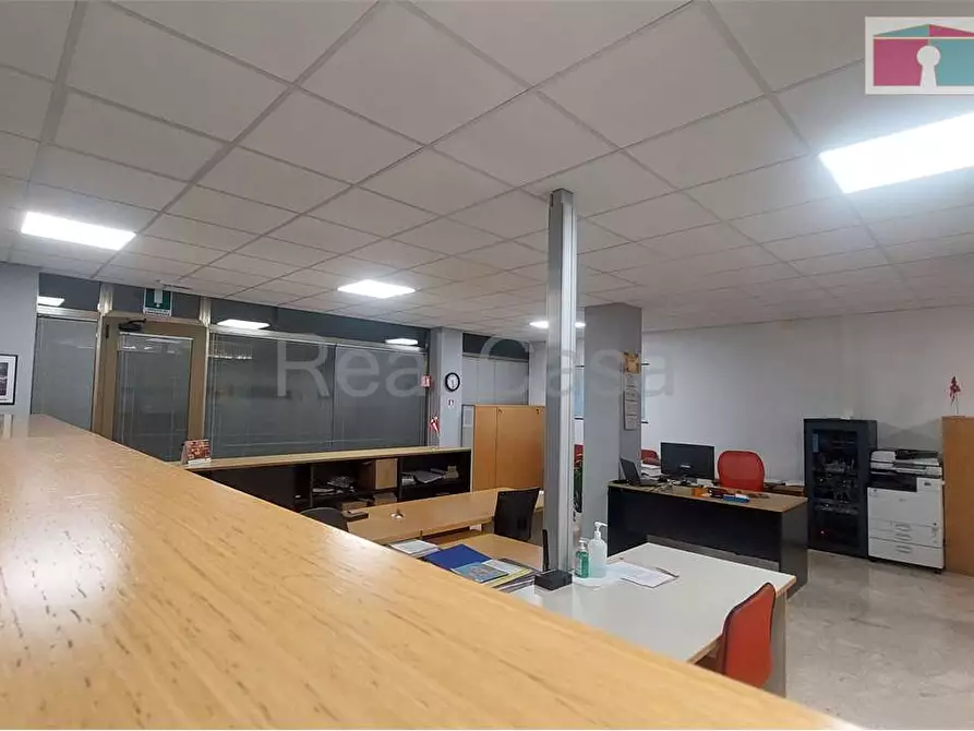 Immagine 10 di Negozio in vendita  in Via Pietro Giardini  472 a Modena