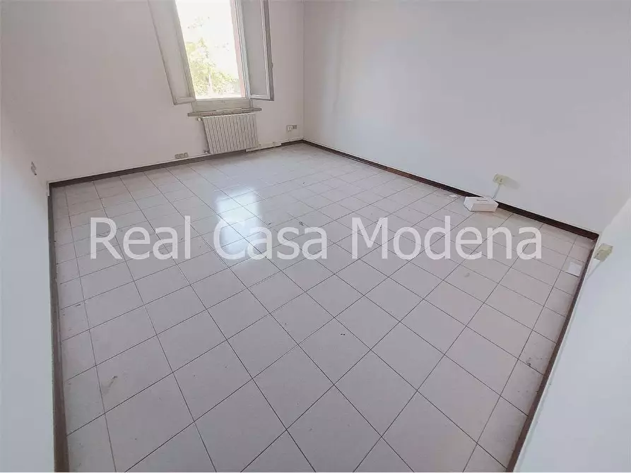Immagine 7 di Ufficio in affitto  in Via Giardini  740 a Modena
