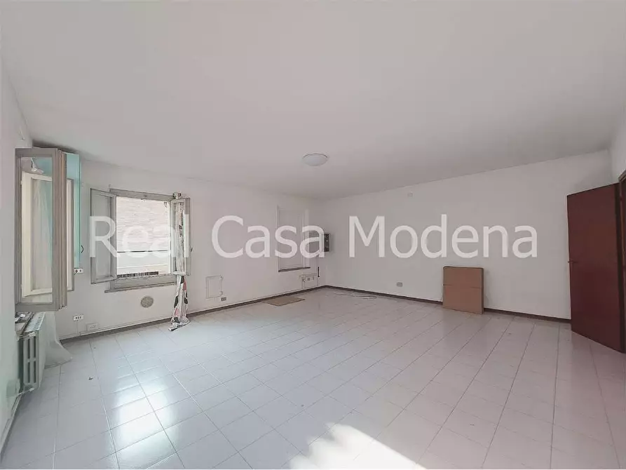 Immagine 8 di Ufficio in affitto  in Via Giardini  740 a Modena