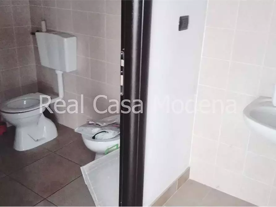 Immagine 6 di Negozio in vendita  in Via quattropassi  a Formigine