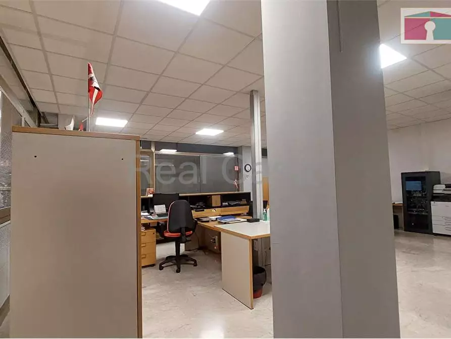 Immagine 11 di Ufficio in vendita  in Via Pietro Giardini  470 a Modena