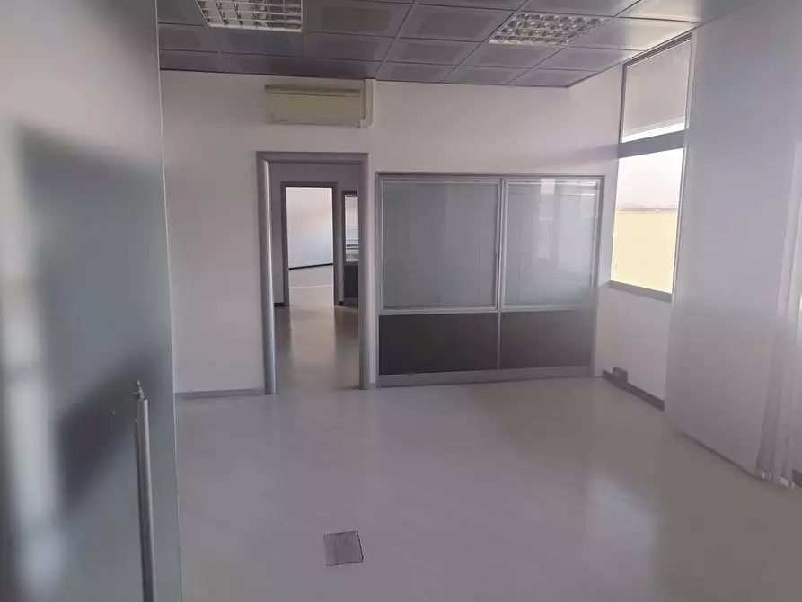 Immagine 4 di Ufficio in affitto  in Viale Virgilio  a Modena