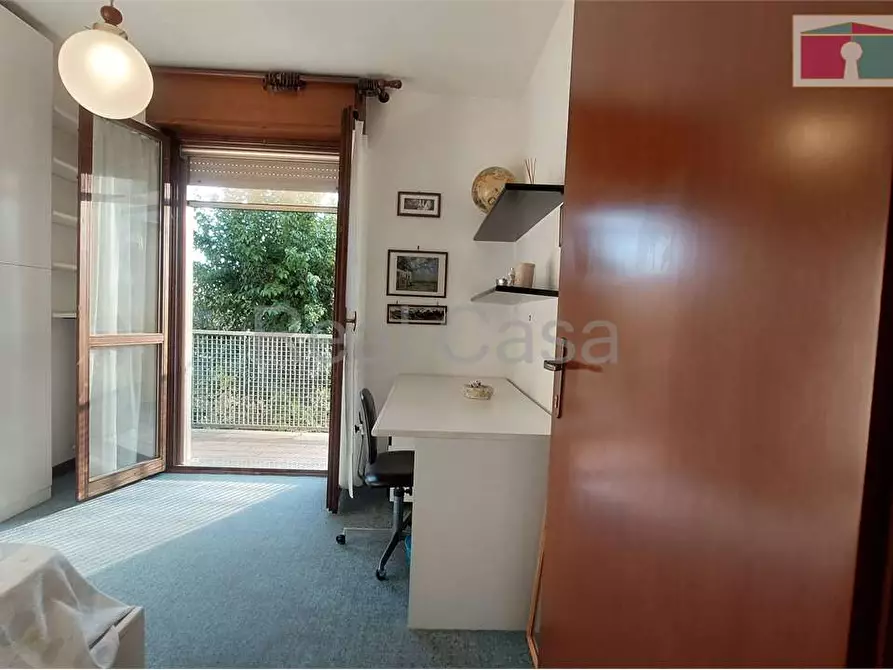 Immagine 6 di Villa in affitto  in Via Galli a Modena