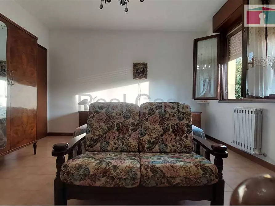 Immagine 13 di Villa in affitto  in Via Galli a Modena