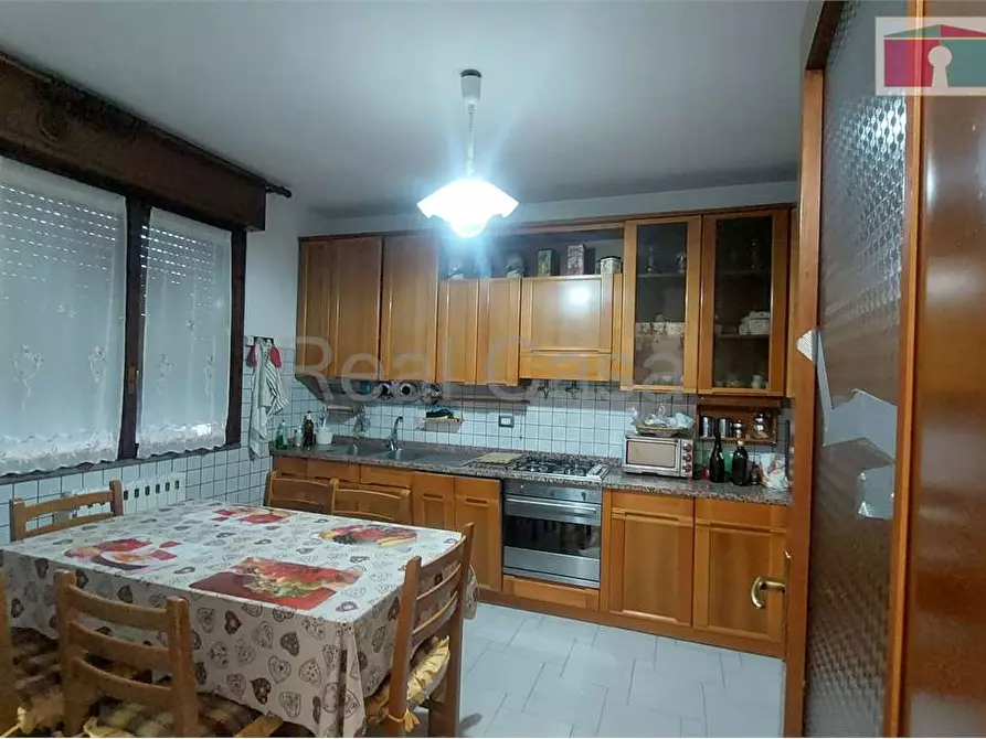 Immagine 24 di Villa in affitto  in Via Galli a Modena