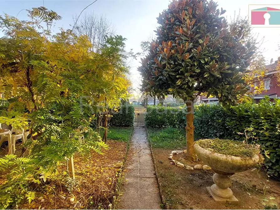 Immagine 32 di Villa in affitto  in Via Galli a Modena