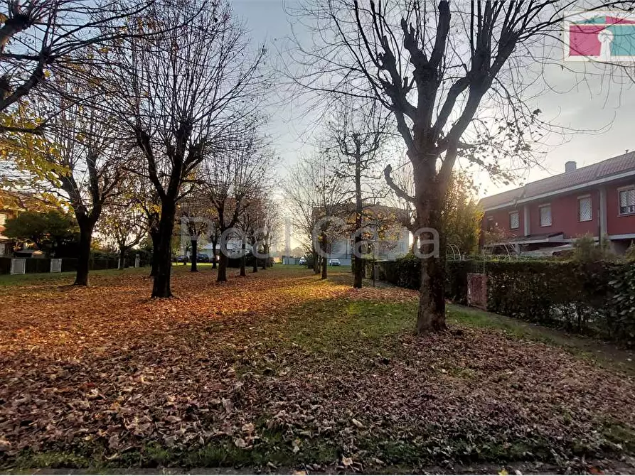 Immagine 36 di Villa in affitto  in Via Galli a Modena