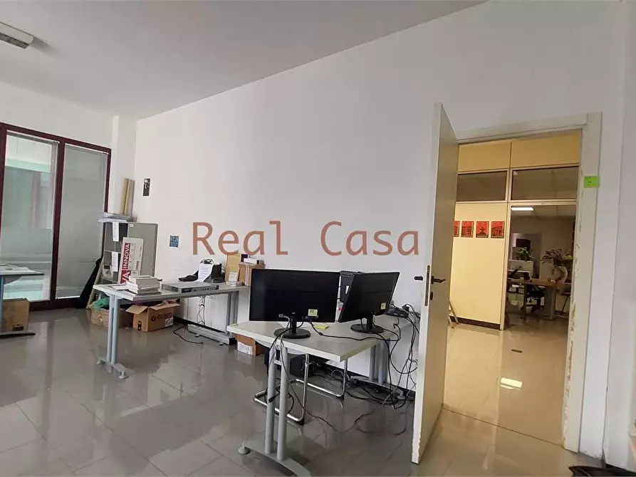 Immagine 11 di Ufficio in affitto  in Via Marianini a Modena