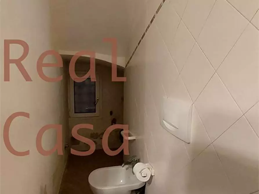 Immagine 12 di Laboratorio in affitto  a Modena