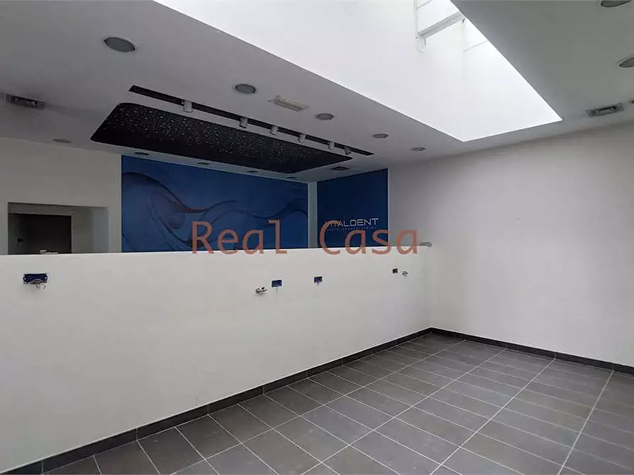 Immagine 9 di Laboratorio in affitto  a Modena