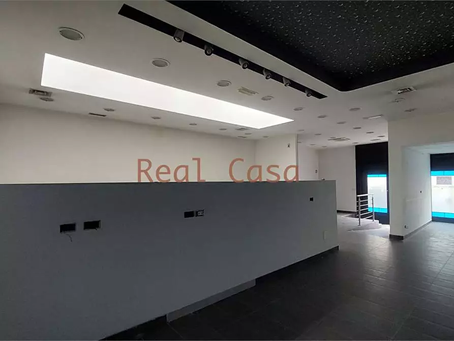 Immagine 11 di Laboratorio in affitto  a Modena