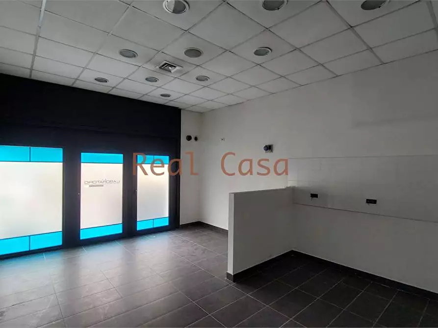 Immagine 21 di Laboratorio in affitto  a Modena