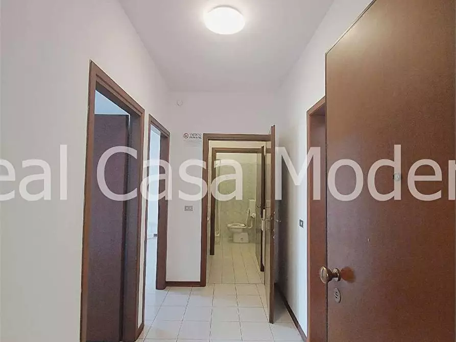 Immagine 5 di Ufficio in affitto  in Via Giardini  740 a Modena