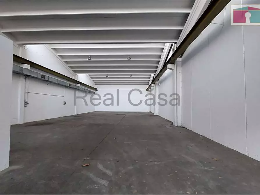 Immagine 5 di Capannone industriale in vendita  in Via Porpora a Modena