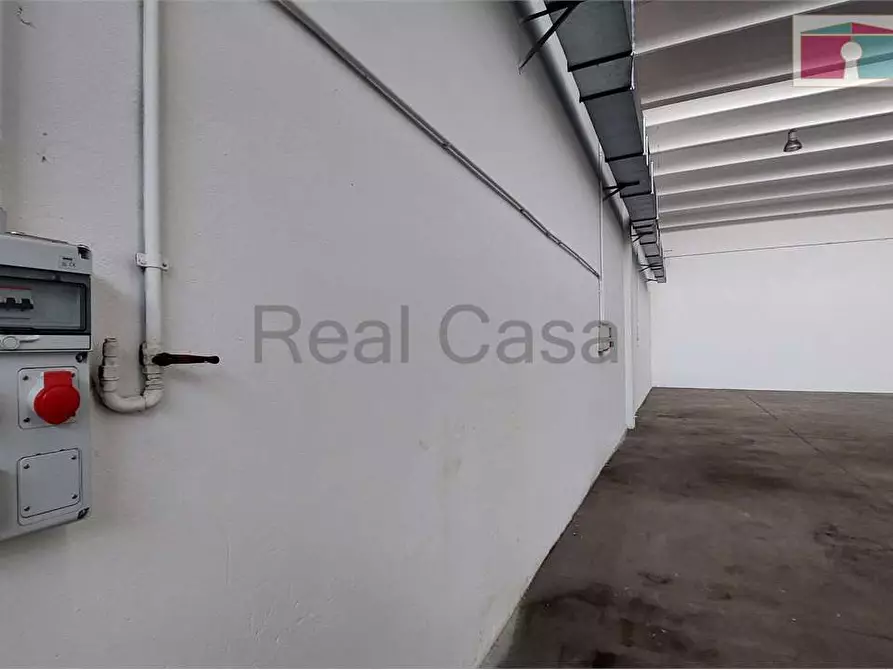 Immagine 10 di Capannone industriale in vendita  in Via Porpora a Modena