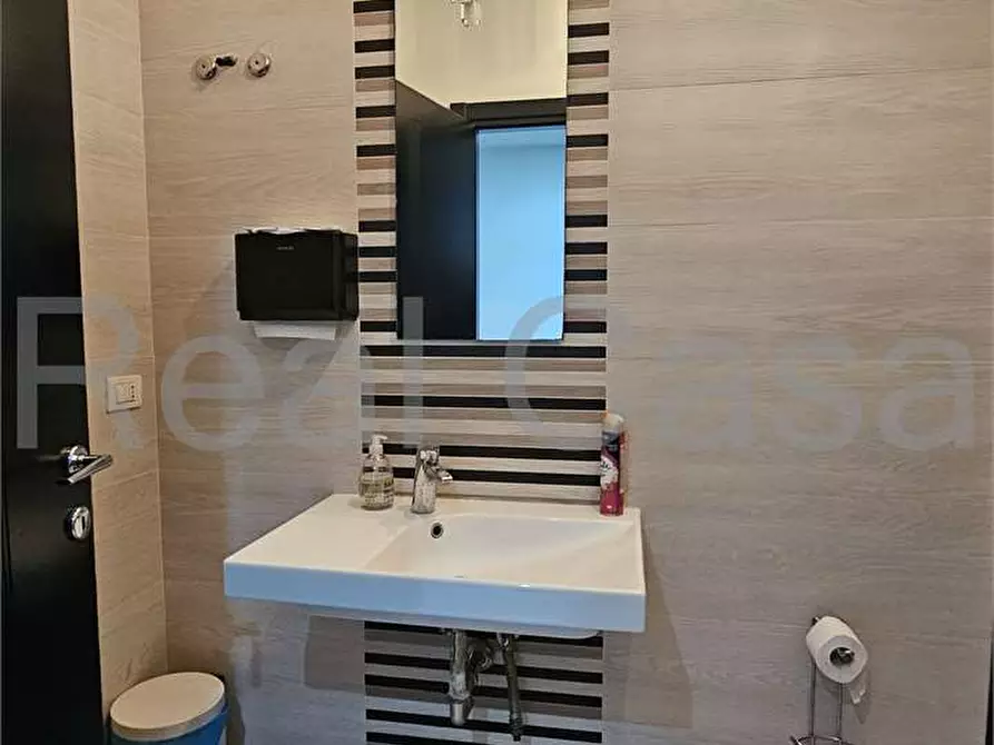 Immagine 5 di Ufficio in vendita  in Via Giardini  468 a Modena