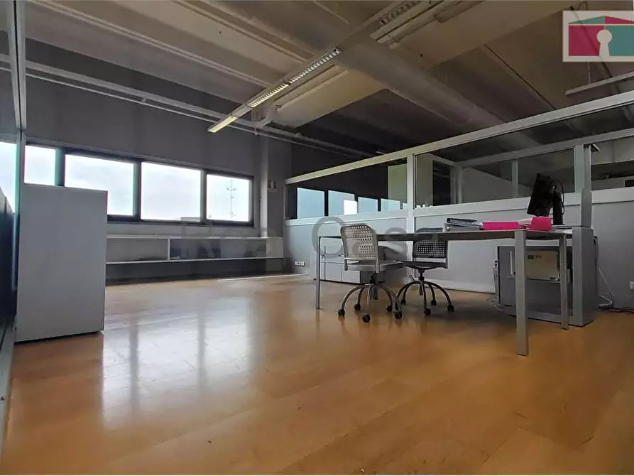 Immagine 8 di Ufficio in affitto  in Via Bottego a Modena