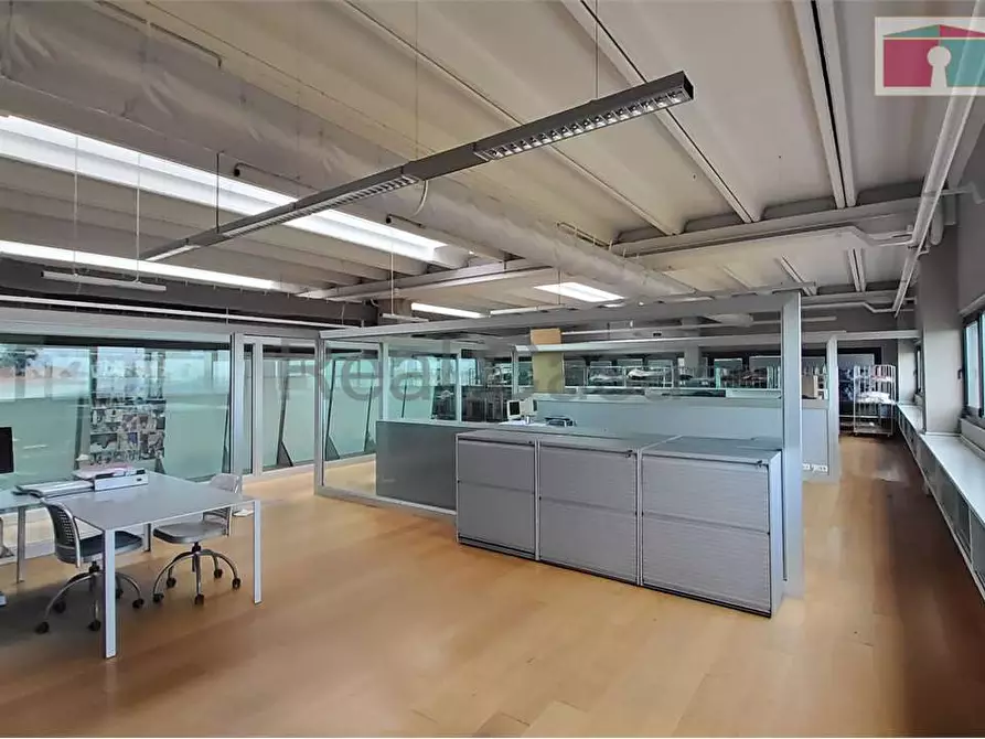 Immagine 11 di Ufficio in affitto  in Via Bottego a Modena