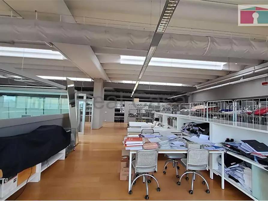 Immagine 15 di Ufficio in affitto  in Via Bottego a Modena