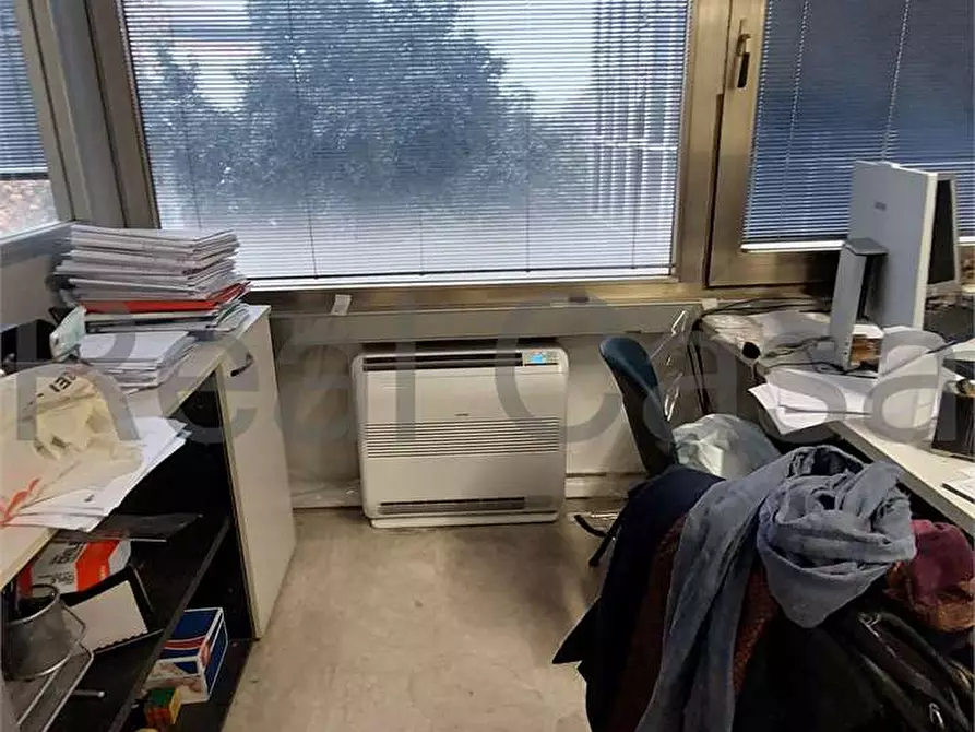 Immagine 34 di Ufficio in vendita  in Via Cagliostro a Modena