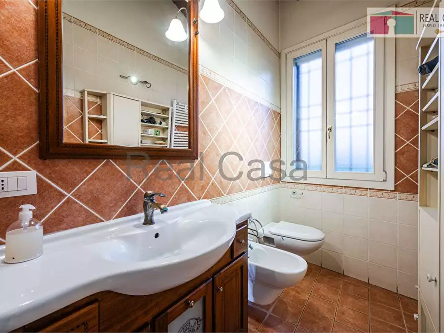 Immagine 41 di Villa in vendita  in Strada Formigina  660 a Modena