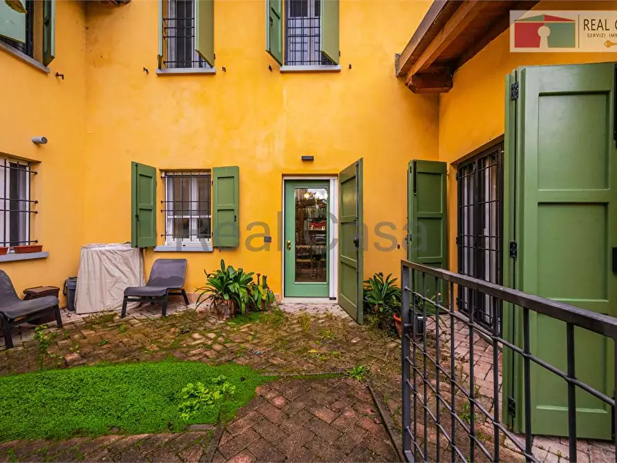 Immagine 6 di Villa in vendita  in Strada Formigina  660 a Modena