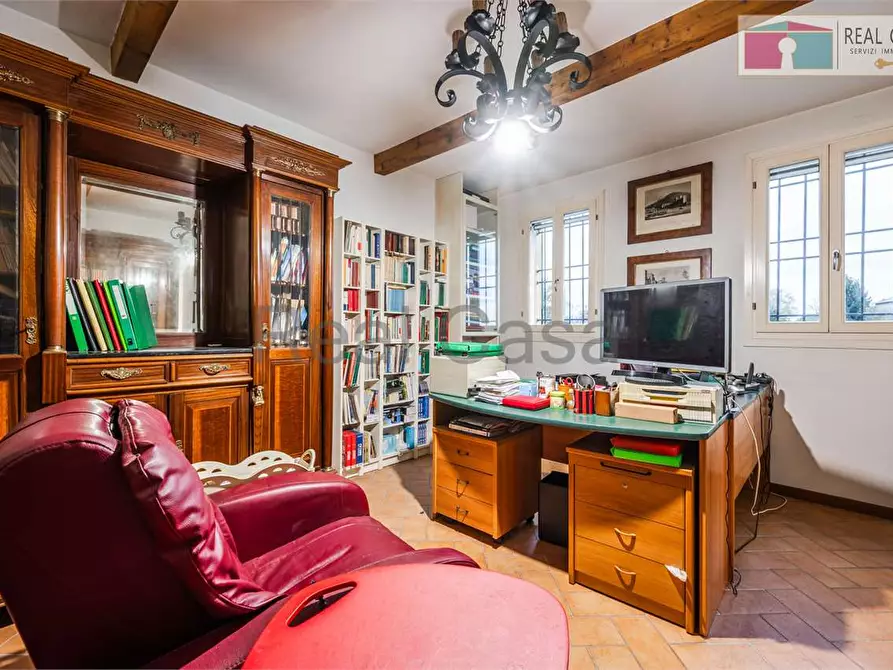 Immagine 27 di Villa in vendita  in Strada Formigina  660 a Modena