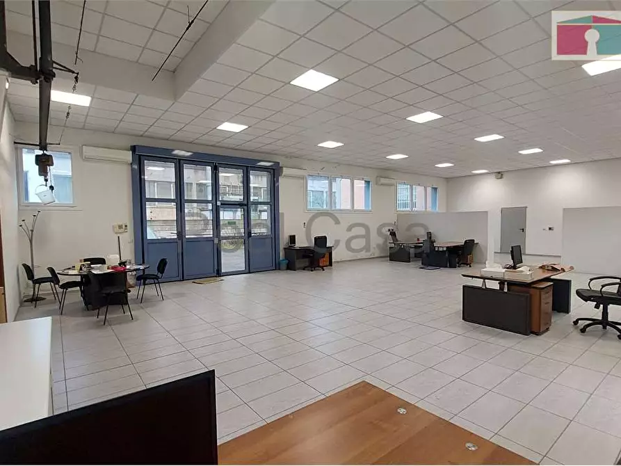 Immagine 2 di Laboratorio in affitto  in Via cesare della chiesa a Modena