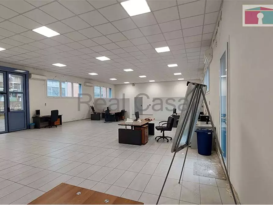 Immagine 7 di Laboratorio in affitto  in Via cesare della chiesa a Modena