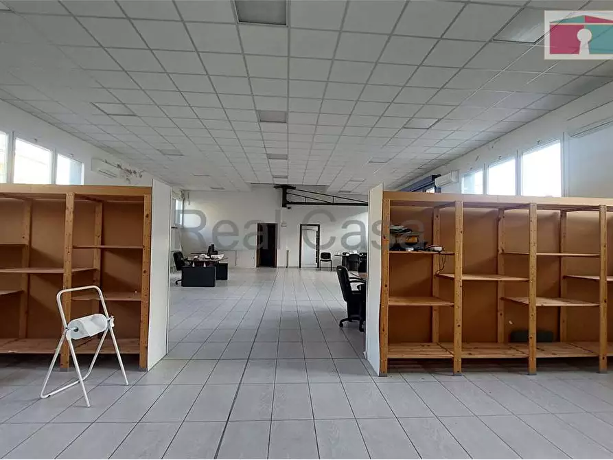 Immagine 14 di Laboratorio in affitto  in Via cesare della chiesa a Modena