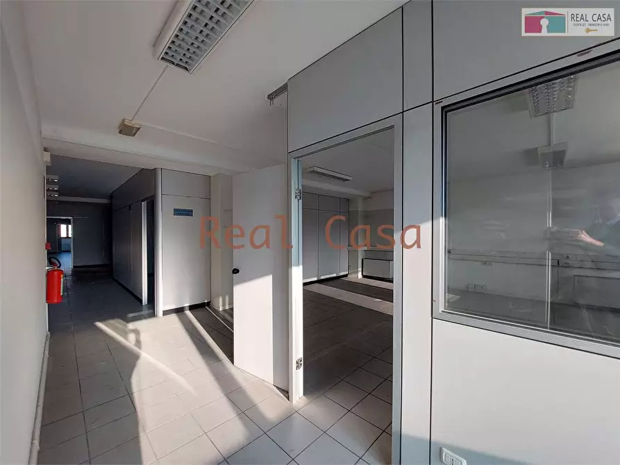 Immagine 3 di Ufficio in affitto  in Via Emilia Est a Modena