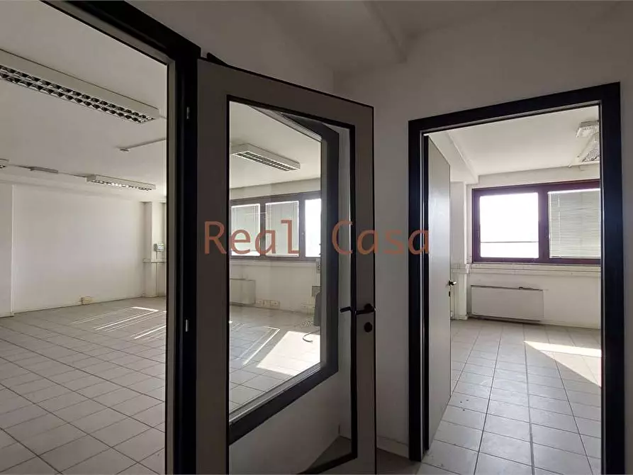 Immagine 24 di Ufficio in affitto  in Via Emilia Est a Modena