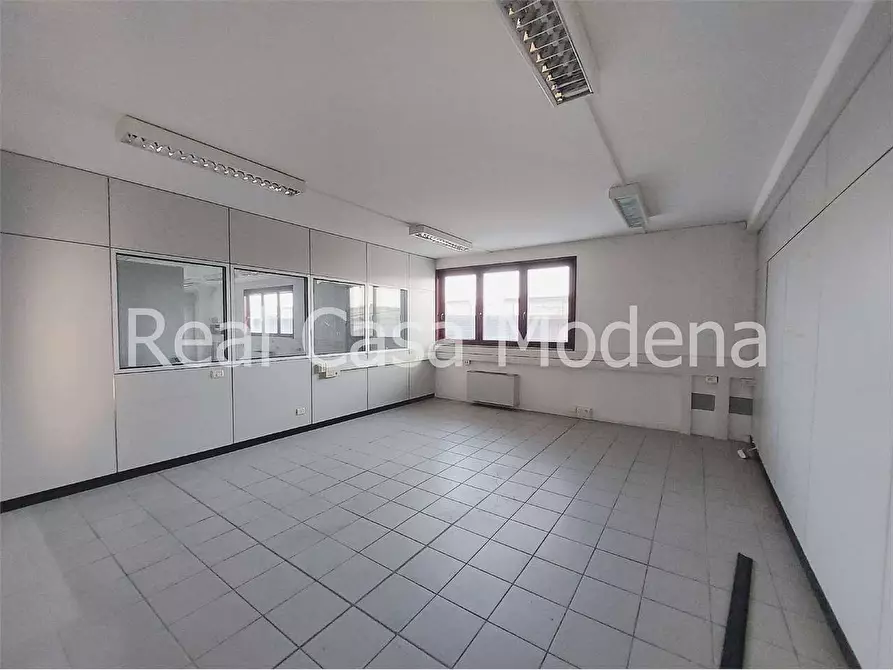 Immagine 3 di Ufficio in affitto  in Via Emilia Est a Modena