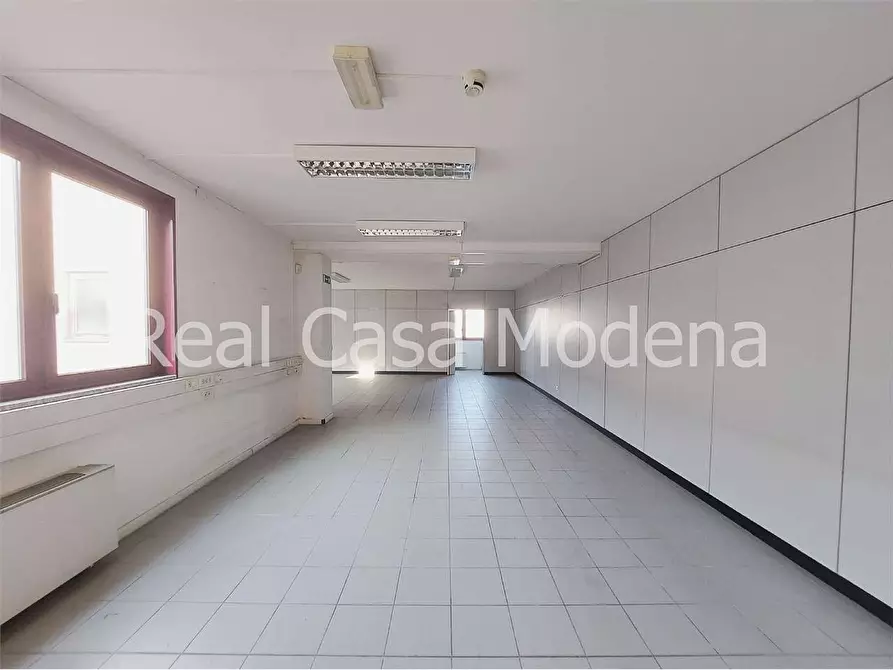 Immagine 2 di Ufficio in affitto  in Via Emilia Est a Modena