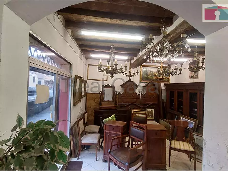 Immagine 8 di Ufficio in vendita  in Via Giardini 1025 a Modena