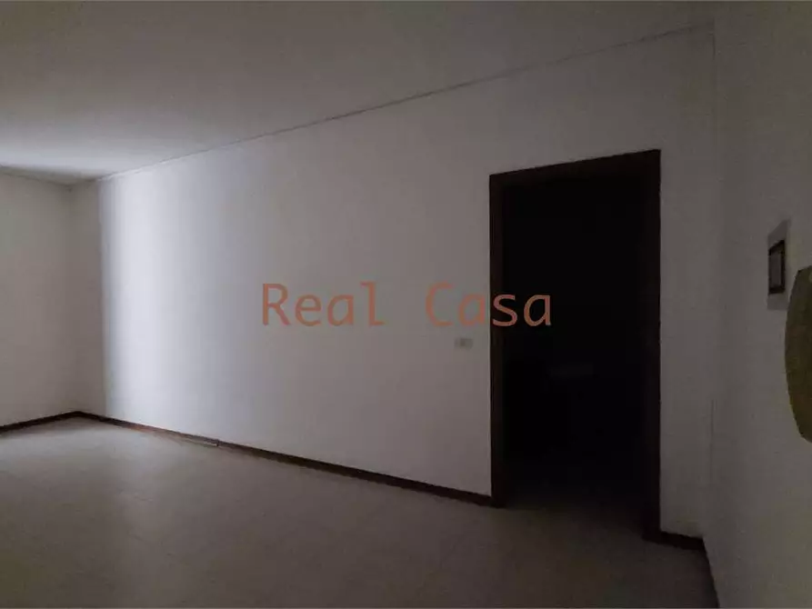 Immagine 6 di Ufficio in affitto  in Via Giardini  650 a Modena