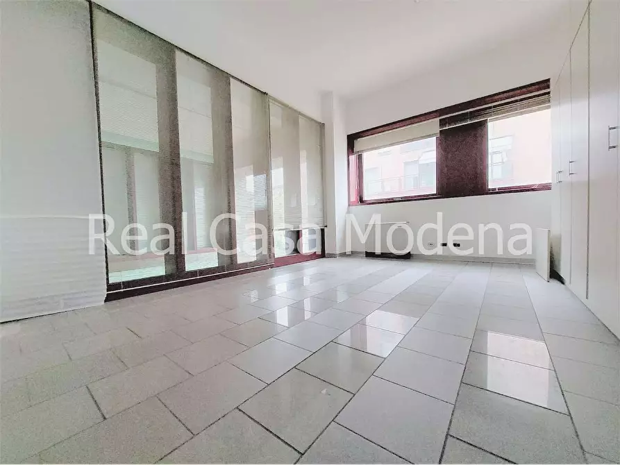 Immagine 25 di Ufficio in affitto  in Via Marianini a Modena