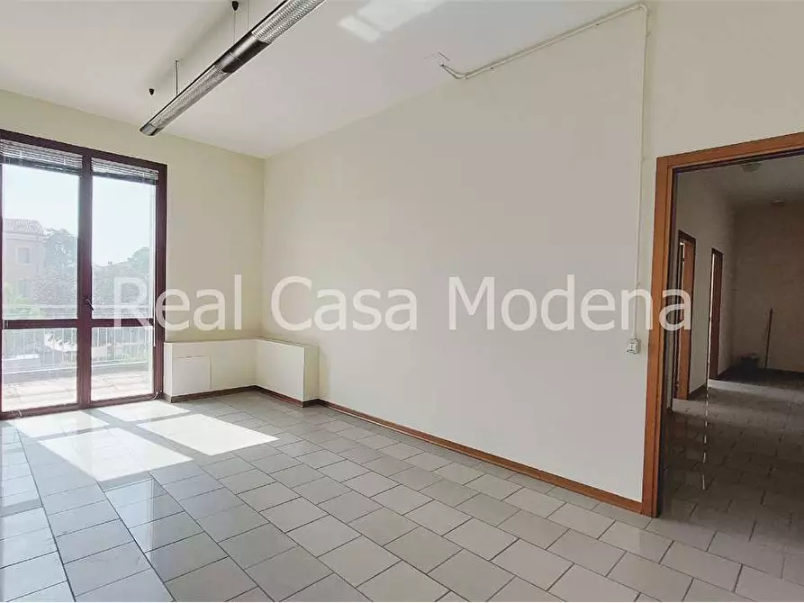 Immagine 7 di Ufficio in affitto  in VIa Marianini  a Modena