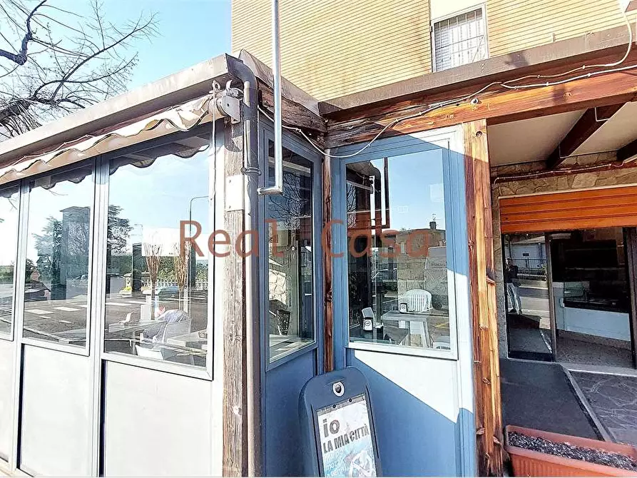 Immagine 18 di Negozio in vendita  a Modena