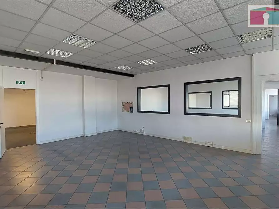 Immagine 15 di Ufficio in affitto  in Via Emilia Ovest  a Modena