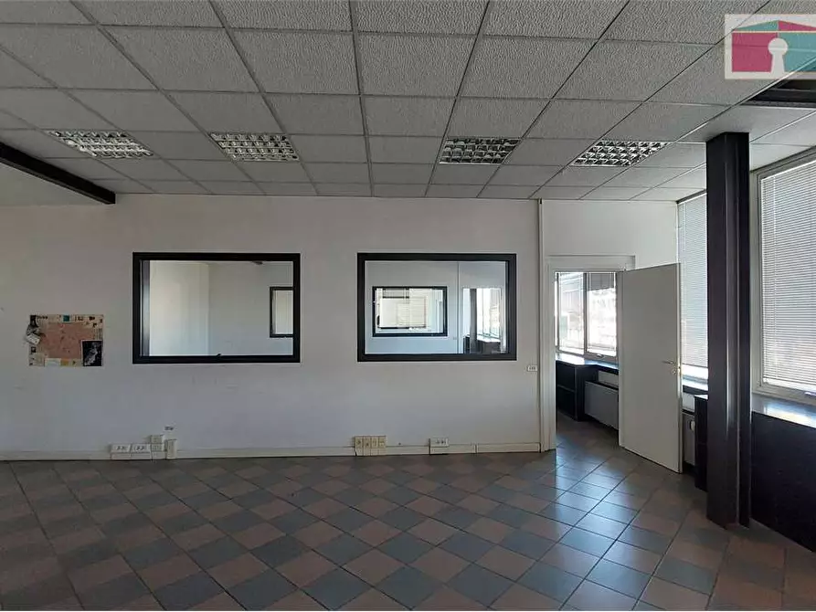 Immagine 19 di Ufficio in affitto  in Via Emilia Ovest  a Modena