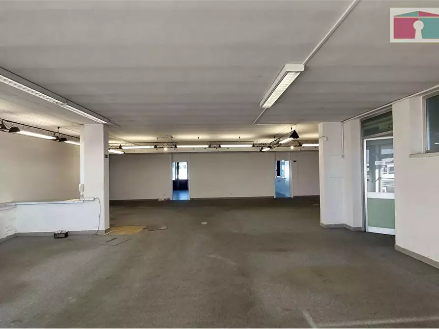 Immagine 2 di Ufficio in affitto  in Via Emilia Ovest  a Modena