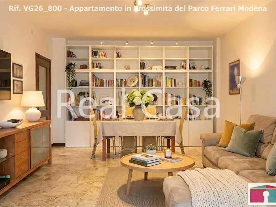 Immagine 3 di Appartamento in vendita  in Viale Corassori a Modena